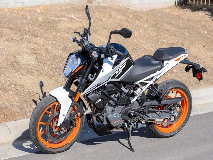 KTM 200 Duke: Sporty looks and powerful performance; KTM launches new bike, priced at just... | स्पोर्टी लूक अन् जबरदस्त पॉवर; KTM ने लॉन्च केली दमदार बाईक, किंमत फक्त... KTM 200 Duke: Sporty looks and powerful performance; KTM launches new bike, priced at just... | स्पोर्टी लूक अन् जबरदस्त पॉवर; KTM ने लॉन्च केली दमदार बाईक, किंमत फक्त...