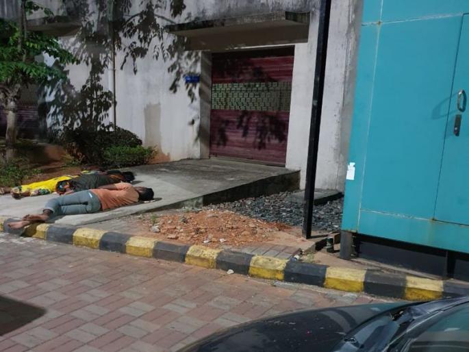 Care of passengers for covid test in Goa; Types of rotation from one place to another | गोव्यात कोविड चाचणीसाठी प्रवाशांची हेळसांड; एका ठिकाणाहून दुसऱ्या ठिकाणी फिरवण्याचे प्रकार Care of passengers for covid test in Goa; Types of rotation from one place to another | गोव्यात कोविड चाचणीसाठी प्रवाशांची हेळसांड; एका ठिकाणाहून दुसऱ्या ठिकाणी फिरवण्याचे प्रकार