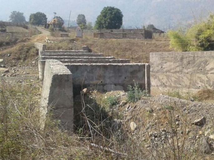 Underground work in the Kukadipadar area | कुकडीपादर परिसरातील पुलाचे काम अधांतरीच