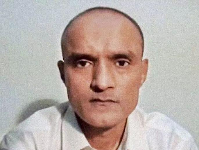 Pakistan ready for big decision on Kulbhushan Jadhav | कुलभूषण जाधवबाबत पाकिस्तान मोठा निर्णय घेण्याच्या तयारीत Pakistan ready for big decision on Kulbhushan Jadhav | कुलभूषण जाधवबाबत पाकिस्तान मोठा निर्णय घेण्याच्या तयारीत