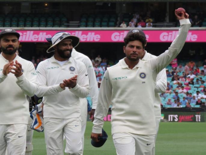 Ind vs Aus 4th test: Kuldeep's five wickets, Australia follow follow on | Ind vs Aus 4th test : कुलदीपचे पाच बळी, ऑस्ट्रेलियाला फॉलो ऑन 