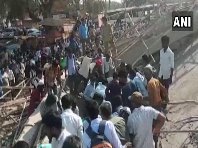 An under-construction building collapses in Kumareshwar Nagar, Dharwad, many feared trapped | कर्नाटकात निर्माणाधीन इमारत कोसळली; एकाचा मृत्यू, अनेक जण अडकल्याची भीती An under-construction building collapses in Kumareshwar Nagar, Dharwad, many feared trapped | कर्नाटकात निर्माणाधीन इमारत कोसळली; एकाचा मृत्यू, अनेक जण अडकल्याची भीती