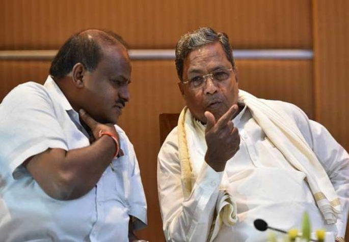 Two more government resignations in Karnataka on gas' | कर्नाटकात आणखी दोन जणांच्या राजीनाम्यांमुळे सरकार ‘गॅस’वर Two more government resignations in Karnataka on gas' | कर्नाटकात आणखी दोन जणांच्या राजीनाम्यांमुळे सरकार ‘गॅस’वर