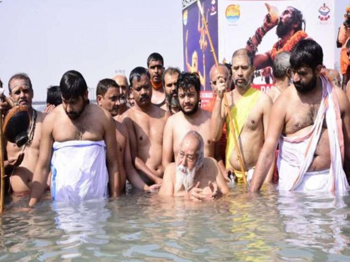 kumbh mela 78 cases of corona reported in one day in uttarakhand | Kumbh Mela 2021: कुंभमेळ्यात कोरोनाचा उद्रेक; निरंजनी आखाड्याच्या २२ संतांना लागण, २४ तासांत ५९२ नवे रुग्ण kumbh mela 78 cases of corona reported in one day in uttarakhand | Kumbh Mela 2021: कुंभमेळ्यात कोरोनाचा उद्रेक; निरंजनी आखाड्याच्या २२ संतांना लागण, २४ तासांत ५९२ नवे रुग्ण