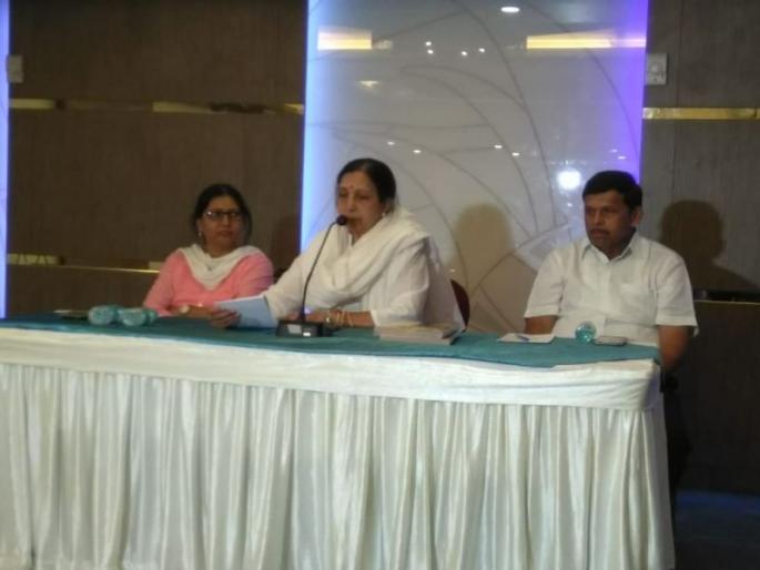 Gadkari becomes the Prime Minister: Sulekha Kumbhare | गडकरी पंतप्रधान व्हावेत : सुलेखा कुंभारे Gadkari becomes the Prime Minister: Sulekha Kumbhare | गडकरी पंतप्रधान व्हावेत : सुलेखा कुंभारे