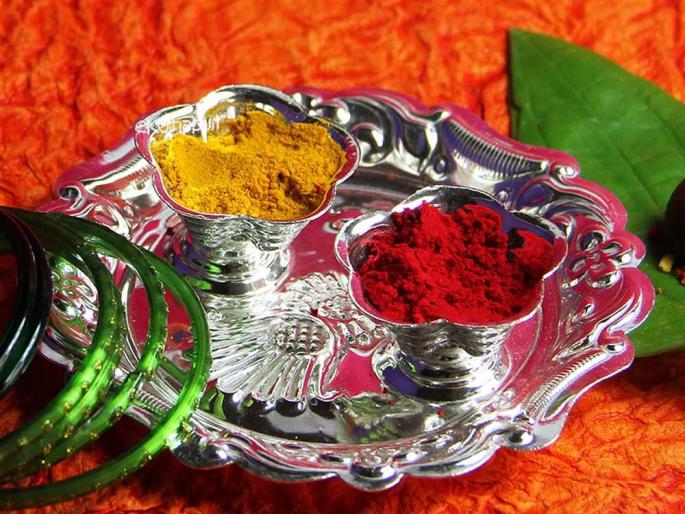 The Ambabai Temple requires about 150 and a half kilograms of kuku a year | अंबाबाई मंदिराला लागते वर्षाला साडेनऊशे किलो कुंकू