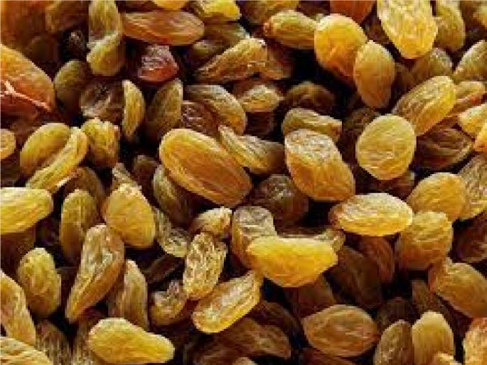 The use of washing powder to wash currants, a shocking phenomenon was discovered in Kupwad in Sangli | बेदाणा धुण्यासाठी चक्क वॉशिंग पावडरचा वापर, सांगलीतील कुपवाडमध्ये उघडकीस आला धक्कादायक प्रकार The use of washing powder to wash currants, a shocking phenomenon was discovered in Kupwad in Sangli | बेदाणा धुण्यासाठी चक्क वॉशिंग पावडरचा वापर, सांगलीतील कुपवाडमध्ये उघडकीस आला धक्कादायक प्रकार