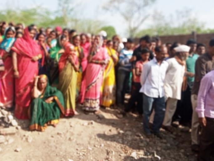 The death of two brothers | दुधाच्या टेम्पोखाली चिरडून दोन सख्या भावांचा मृत्यू The death of two brothers | दुधाच्या टेम्पोखाली चिरडून दोन सख्या भावांचा मृत्यू