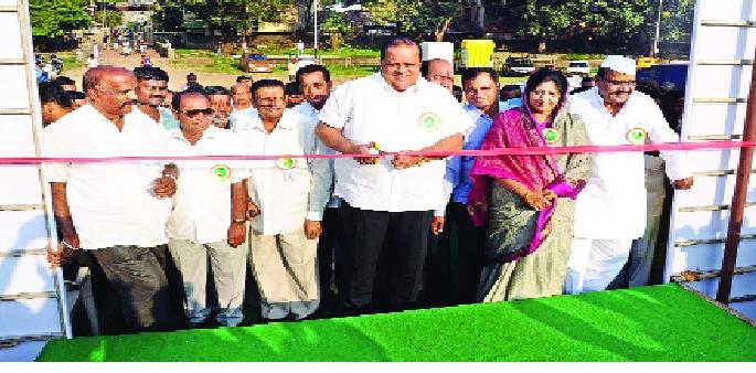 Response to Agriculture Exhibition at Kolhapur | कोल्हापूर येथे कृषी प्रदर्शनास प्रतिसाद