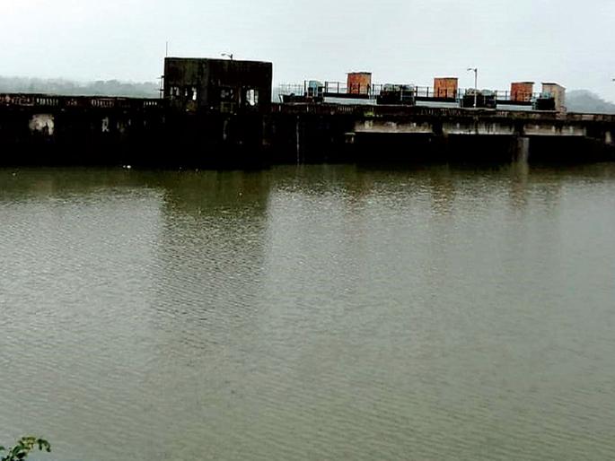 Kurze dam safety only on wind; Also the risk of earthquakes | कुर्झे धरणाची सुरक्षा वाऱ्यावरच; भूकंपाचाही धोका