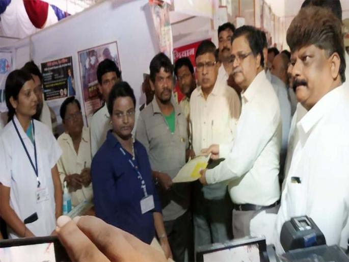 82 leprosy patients in Nandurbar district | नंदुरबार जिल्ह्यातील 82 कुष्ठरोगी रोगमुक्त 82 leprosy patients in Nandurbar district | नंदुरबार जिल्ह्यातील 82 कुष्ठरोगी रोगमुक्त