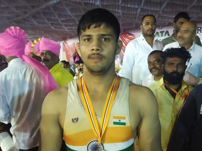 Haryana wrestlers shine on the first day of the National Wrestling Championship | राष्ट्रीय कुस्ती अजिंक्यपद सर्धेच्या पहिल्या दिवशी हरयाणाच्या कुस्तीपटूंची चमक