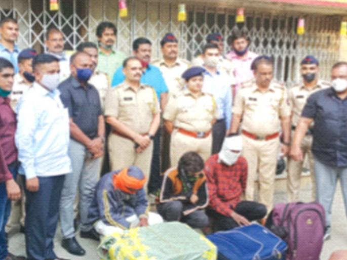 Three arrested in ATM cash van robbery case | एटीएम कॅश व्हॅन लूटप्रकरणी तीन आरोपींना अटक Three arrested in ATM cash van robbery case | एटीएम कॅश व्हॅन लूटप्रकरणी तीन आरोपींना अटक