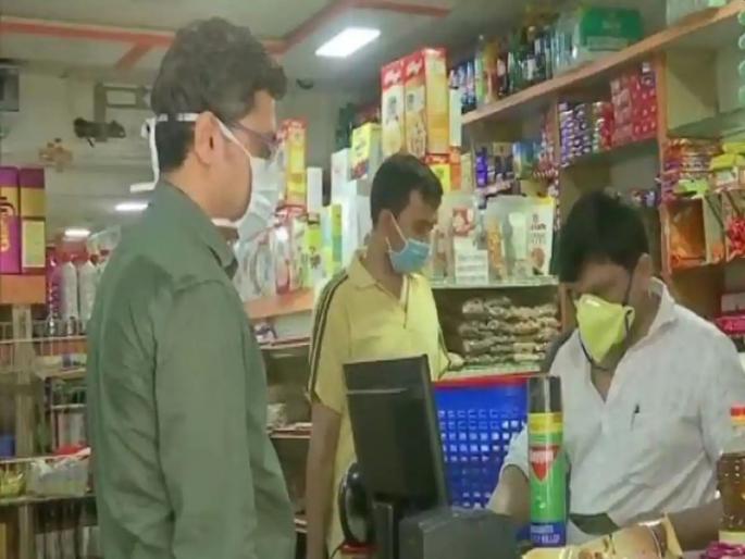 Lockdown in Maharashtra: New rules soon; Grocery stores only from 7 to 11 in the morning | Lockdown in Maharashtra: लवकरच नवा नियम; किराणा दुकाने केवळ सकाळी ७ ते ११ पर्यंत Lockdown in Maharashtra: New rules soon; Grocery stores only from 7 to 11 in the morning | Lockdown in Maharashtra: लवकरच नवा नियम; किराणा दुकाने केवळ सकाळी ७ ते ११ पर्यंत