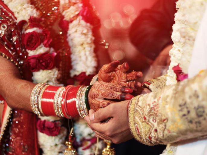 beating a young man out of anger over a love marriage he also abducted his wife | Love Marriage: प्रेमविवाह केल्याच्या रागातून युवकाला मारहाण, पत्नीचंही केलं अपहरण beating a young man out of anger over a love marriage he also abducted his wife | Love Marriage: प्रेमविवाह केल्याच्या रागातून युवकाला मारहाण, पत्नीचंही केलं अपहरण