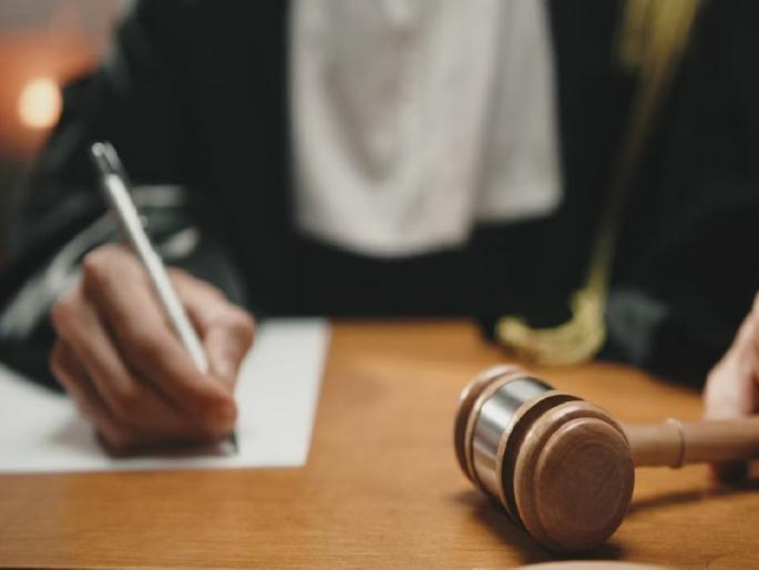 The father's attempt to make the son a villain fails; The High Court rejected the demand for alimony | वडिलाचा मुलास खलनायक ठरविण्याचा प्रयत्न फसला; हायकोर्टाने पोटगीची मागणी फेटाळली The father's attempt to make the son a villain fails; The High Court rejected the demand for alimony | वडिलाचा मुलास खलनायक ठरविण्याचा प्रयत्न फसला; हायकोर्टाने पोटगीची मागणी फेटाळली