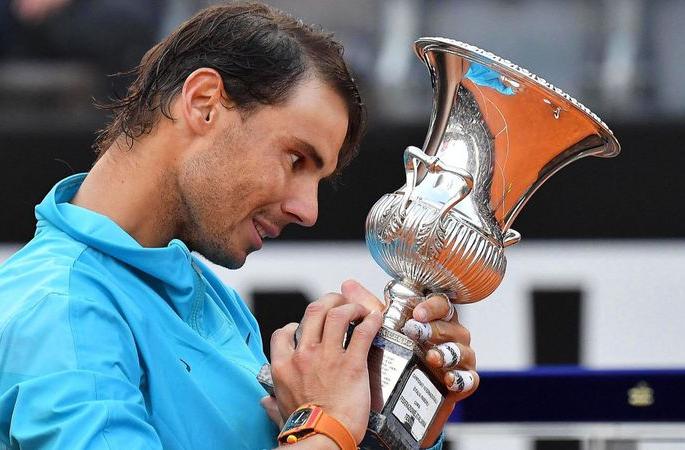 Nadal pushed Jokovichala | नदालने दिला जोकोविचला धक्का Nadal pushed Jokovichala | नदालने दिला जोकोविचला धक्का