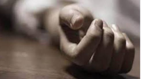 Child dies after collaps of wall | भिंत अंगावर पडल्याने चिमुकलीचा मृत्यू Child dies after collaps of wall | भिंत अंगावर पडल्याने चिमुकलीचा मृत्यू