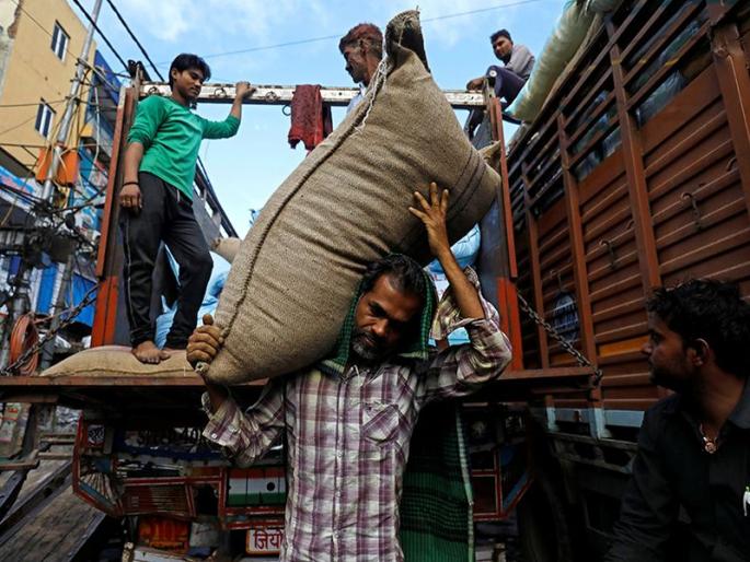 Workers should empower themselves to make just demands National Convention of Independent Labor Unions | न्याय्य मागण्यांसाठी मजूरांनी स्वत:च सक्षम व्हावे; स्वतंत्र मजदूर युनियनचे राष्ट्रीय अधिवेशन Workers should empower themselves to make just demands National Convention of Independent Labor Unions | न्याय्य मागण्यांसाठी मजूरांनी स्वत:च सक्षम व्हावे; स्वतंत्र मजदूर युनियनचे राष्ट्रीय अधिवेशन