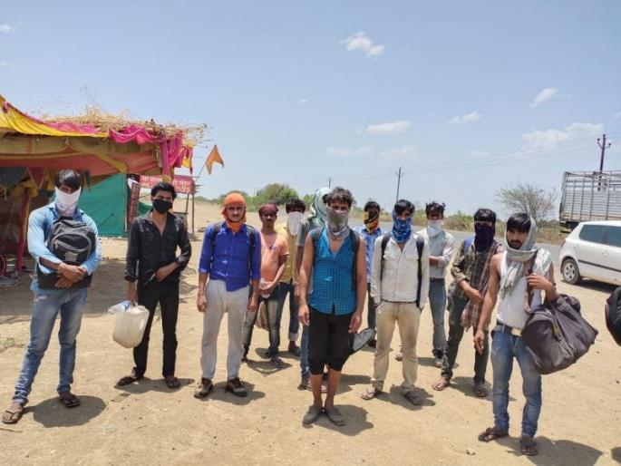 Does not fill the stomach; What will you do after stopping? | पोटाची खळगी भरत नाही; थांबून तरी काय करणार ? Does not fill the stomach; What will you do after stopping? | पोटाची खळगी भरत नाही; थांबून तरी काय करणार ?