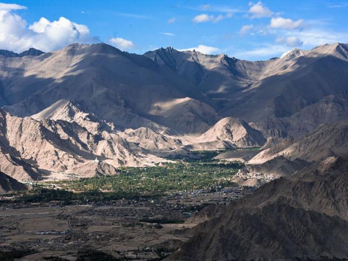 Government to open 5 new routes in Ladakh | लडाखमध्ये फिरण्यासाठी आता जास्त दिवसांचं परमिट! Government to open 5 new routes in Ladakh | लडाखमध्ये फिरण्यासाठी आता जास्त दिवसांचं परमिट!