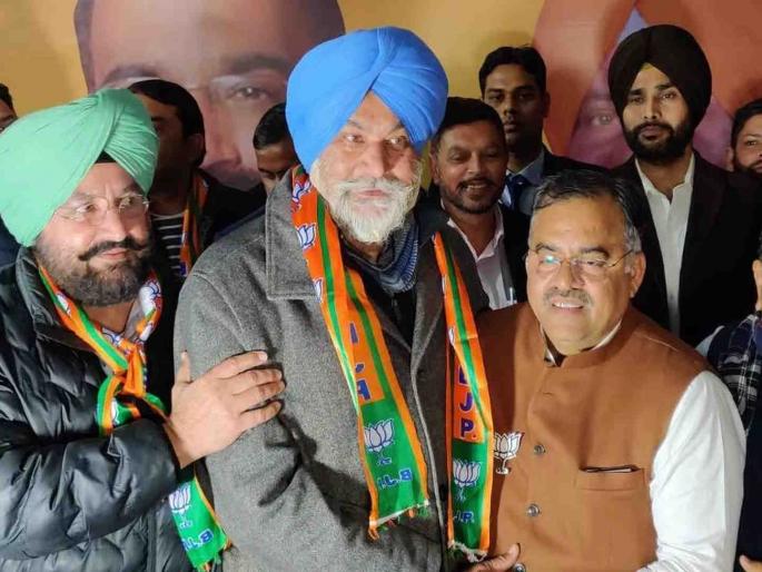 Punjab Assembly Election balwinder singh laddi mla of hargovindpur in rejoined-bjp | Punjab Assembly Election: डिसेंबरमध्ये भाजप, जानेवारीत काँग्रेस, फेब्रुवारीत पुन्हा भाजप; ४६ दिवसांत तीनदा बदलला पक्ष Punjab Assembly Election balwinder singh laddi mla of hargovindpur in rejoined-bjp | Punjab Assembly Election: डिसेंबरमध्ये भाजप, जानेवारीत काँग्रेस, फेब्रुवारीत पुन्हा भाजप; ४६ दिवसांत तीनदा बदलला पक्ष