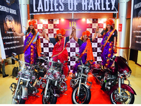 In the fourteen days, the journey of six thousand kilometers, will be the message of 'women security' - seven women from two wheelers across the country: | चौदा दिवसांत सहा हजार कि.मी.चा प्रवास, ‘महिला सुरक्षे’चा संदेश देणार-दुचाकीवरून सात महिलांची देशभर भ्रमंती : In the fourteen days, the journey of six thousand kilometers, will be the message of 'women security' - seven women from two wheelers across the country: | चौदा दिवसांत सहा हजार कि.मी.चा प्रवास, ‘महिला सुरक्षे’चा संदेश देणार-दुचाकीवरून सात महिलांची देशभर भ्रमंती :