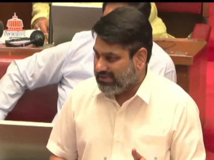 Why did ladki bahin before the elections become step sisters now Congress leader Satej Patil's question | निवडणुकांआधीच्या लाडक्या बहिणी आता सावत्र का झाल्या?, सतेज पाटील यांचा सवाल   Why did ladki bahin before the elections become step sisters now Congress leader Satej Patil's question | निवडणुकांआधीच्या लाडक्या बहिणी आता सावत्र का झाल्या?, सतेज पाटील यांचा सवाल