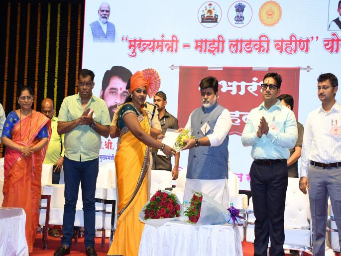 Mukhymantri Majhi Ladki Bahin Yojana Only Women Beneficiaries Should Answer Critics, Urges Guardian Minister Uday Samant | 'मुख्यमंत्री-माझी लाडकी बहीण' लाभार्थी महिलांनीच टीकाकारांना उत्तर द्यावे, पालकमंत्री उदय सामंत यांचे आवाहन  Mukhymantri Majhi Ladki Bahin Yojana Only Women Beneficiaries Should Answer Critics, Urges Guardian Minister Uday Samant | 'मुख्यमंत्री-माझी लाडकी बहीण' लाभार्थी महिलांनीच टीकाकारांना उत्तर द्यावे, पालकमंत्री उदय सामंत यांचे आवाहन