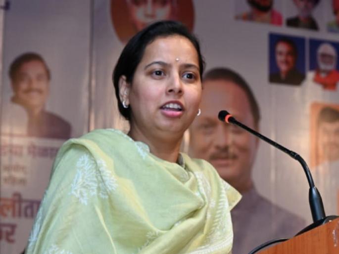 Ladki Bahin Yojana: wemens will not get 2100 in this years budget; says aditi tatare | लाडक्या बहिणींना 2100 रुपयाचा निधी कधी? आदिती तटकरे म्हणाल्या, "तशी घोषणा आम्ही..." Ladki Bahin Yojana: wemens will not get 2100 in this years budget; says aditi tatare | लाडक्या बहिणींना 2100 रुपयाचा निधी कधी? आदिती तटकरे म्हणाल्या, "तशी घोषणा आम्ही..."