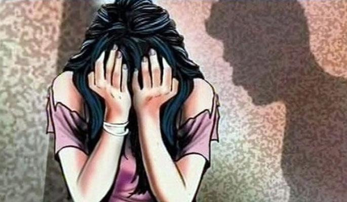  Both molestation at Shahada and Dhadgaon | शहादा व धडगाव येथे वेगवेगळ्या ठिकाणी दोघींचा विनयभंग