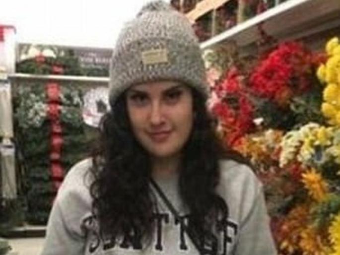 woman brought food in stomach as pregnant woman in movie theatre | चित्रपटगृहात खाद्यपदार्थ नेण्यासाठी महिलेने लढवली शक्कल, केले गरोदरपणाचे नाटक woman brought food in stomach as pregnant woman in movie theatre | चित्रपटगृहात खाद्यपदार्थ नेण्यासाठी महिलेने लढवली शक्कल, केले गरोदरपणाचे नाटक