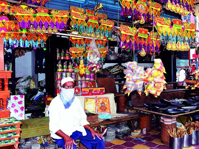 corona virus - Infected with AI in the district | corona virus -जिल्ह्यात ऐन लग्नसराईत व्यावसायिकांवर संक्रांत corona virus - Infected with AI in the district | corona virus -जिल्ह्यात ऐन लग्नसराईत व्यावसायिकांवर संक्रांत