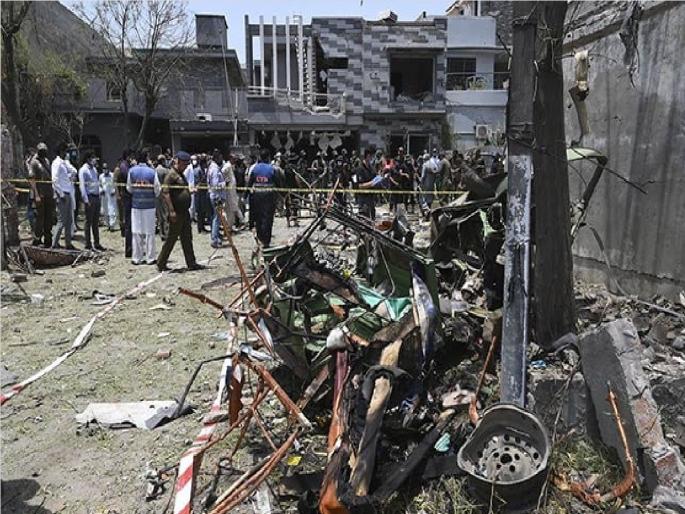 pakistan | Blast in lahore | bomb blast in pakistan lahore city, atleast 4 person died and 20 wounded | Blast in Lahore:पाकिस्तानातील लाहोर शहरात चार भीषण स्फोट, 5 ठार तर 20 जखमी pakistan | Blast in lahore | bomb blast in pakistan lahore city, atleast 4 person died and 20 wounded | Blast in Lahore:पाकिस्तानातील लाहोर शहरात चार भीषण स्फोट, 5 ठार तर 20 जखमी