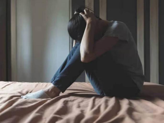 Teacher raped student, blackmailed her by showing her the video for 2 years what happened | धक्कादायक! शिक्षकाने विद्यार्थीनीवर बलात्कार केला, २ वर्षे व्हिडीओ दाखवून ब्लॅकमेल केले; पुढं जे घडलं... Teacher raped student, blackmailed her by showing her the video for 2 years what happened | धक्कादायक! शिक्षकाने विद्यार्थीनीवर बलात्कार केला, २ वर्षे व्हिडीओ दाखवून ब्लॅकमेल केले; पुढं जे घडलं...