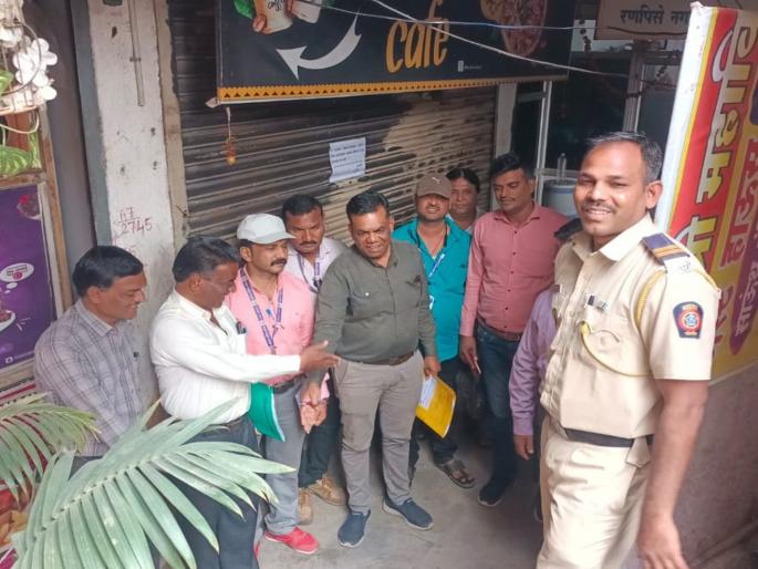 In Akola city, two cafes in Jawahar Nagar were locked; Municipal and civil line police action | अकोला शहरात जवाहर नगरातील दोन कॅफेना ठोकले टाळे; मनपा व सिव्हिल लाइन पोलिसांची कारवाई In Akola city, two cafes in Jawahar Nagar were locked; Municipal and civil line police action | अकोला शहरात जवाहर नगरातील दोन कॅफेना ठोकले टाळे; मनपा व सिव्हिल लाइन पोलिसांची कारवाई