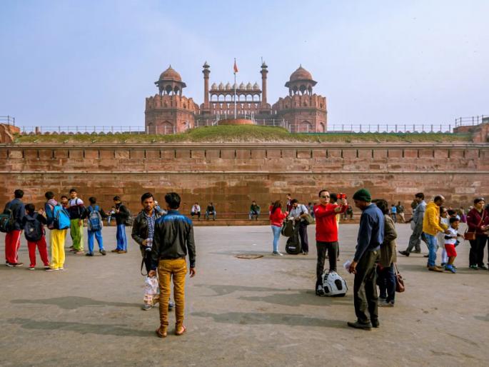 due to bird flu red fort closed indefinitely for tourists and local people | बॅड न्यूज! लाल किल्ला अनिश्चित काळासाठी बंद; 'हे' आहे त्यामागील खरे कारण due to bird flu red fort closed indefinitely for tourists and local people | बॅड न्यूज! लाल किल्ला अनिश्चित काळासाठी बंद; 'हे' आहे त्यामागील खरे कारण