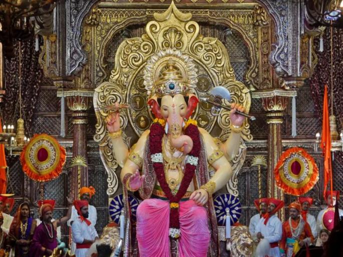 Lalbaghcha Raja Mandal 72 thousand fined; Notice sent by Mumbai Municipal Corporation | लालबागचा राजा मंडळाला ७२ हजार दंड Lalbaghcha Raja Mandal 72 thousand fined; Notice sent by Mumbai Municipal Corporation | लालबागचा राजा मंडळाला ७२ हजार दंड