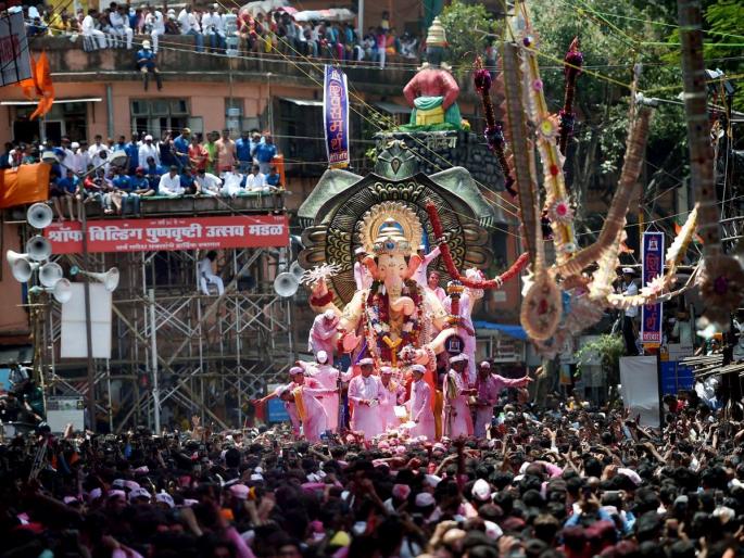  Bappa's heartfelt message: In the city-suburbs, devotees celebrate the immense immersion campaign of 22 hours! | बाप्पाला भावपूर्ण निरोप : शहर-उपनगरांत उसळला भक्तांचा महापूर, विसर्जन मिरवणूक २२ तासांची!