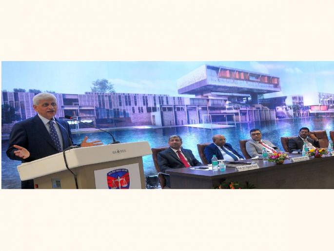 Legal profession owes responsibility to build healthy democracy - Chief Justice Uday Lalit | सुदृढ लोकशाही निर्माण करण्याचे दायित्व वकिली व्यवसायाकडे - सरन्यायाधीश उदय लळीत Legal profession owes responsibility to build healthy democracy - Chief Justice Uday Lalit | सुदृढ लोकशाही निर्माण करण्याचे दायित्व वकिली व्यवसायाकडे - सरन्यायाधीश उदय लळीत