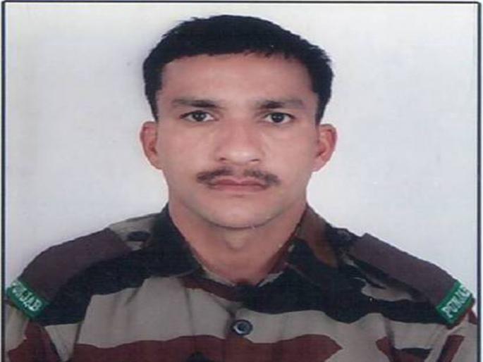 Jammu Kashmir : jammu kashmir sopore encounter terrorist baramulla indian army | Jammu-Kashmir : सोपोरमध्ये चकमकीत जवानाला वीरमरण, तर दोन दहशतवाद्यांचा खात्मा Jammu Kashmir : jammu kashmir sopore encounter terrorist baramulla indian army | Jammu-Kashmir : सोपोरमध्ये चकमकीत जवानाला वीरमरण, तर दोन दहशतवाद्यांचा खात्मा