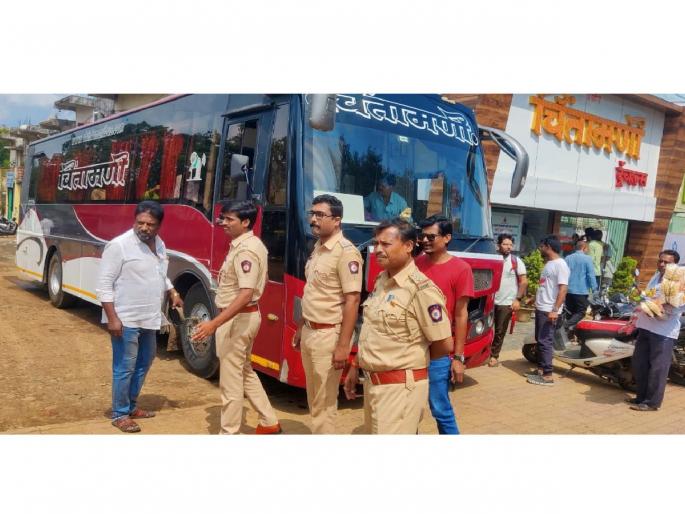 Nashik Bus Accident: yavatmal guardian minister sanjay rathod orders inquiry of horrific bus accident in nashik | Nashik Bus Accident : अपघातानंतर आरटीओला जाग; ट्रॅव्हल्सची तपासणी सुरू