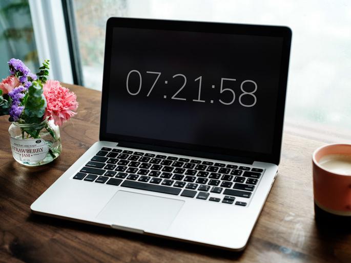 how to know if your Laptop is infected with virus | काय सांगता? तुमच्या लॅपटॉपमध्ये येत असतील 'या' समस्या तर असू शकतो Virus अटॅक how to know if your Laptop is infected with virus | काय सांगता? तुमच्या लॅपटॉपमध्ये येत असतील 'या' समस्या तर असू शकतो Virus अटॅक