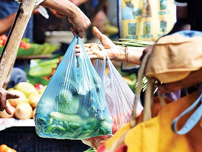 Plastics: protection of duty sanitation inspectors; Action orders were given to the Encroachment Department | प्लास्टिक: कामचुकार स्वच्छता निरीक्षकांना संरक्षण; तर अतिक्रमण विभागाच्या कर्मचाऱ्यांना दिले कारवाईचे आदेश Plastics: protection of duty sanitation inspectors; Action orders were given to the Encroachment Department | प्लास्टिक: कामचुकार स्वच्छता निरीक्षकांना संरक्षण; तर अतिक्रमण विभागाच्या कर्मचाऱ्यांना दिले कारवाईचे आदेश