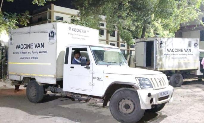 70,000 doses of corona vaccine delivered in Akola | कोरोना लसीचे ७० हजार डोस अकोल्यात दाखल 70,000 doses of corona vaccine delivered in Akola | कोरोना लसीचे ७० हजार डोस अकोल्यात दाखल