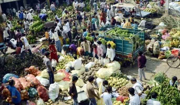 Question marks the future decision to abolish market committees | बाजार समित्या रद्द करण्याच्या भविष्यातील निर्णयाने प्रश्न चिन्ह Question marks the future decision to abolish market committees | बाजार समित्या रद्द करण्याच्या भविष्यातील निर्णयाने प्रश्न चिन्ह