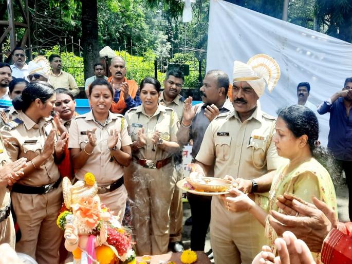 Anant Chaturdashi 2022 ganpati Bappa of Lashkar Thane immersed in enthusiasm | Anant Chaturdashi 2022| लष्कर ठाण्याच्या बाप्पाचे उत्साहात विसर्जन Anant Chaturdashi 2022 ganpati Bappa of Lashkar Thane immersed in enthusiasm | Anant Chaturdashi 2022| लष्कर ठाण्याच्या बाप्पाचे उत्साहात विसर्जन