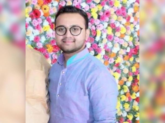 accident near aashiv the son of the former mayor of udgir was died on the spot | आशिवजवळ अपघात; उदगीरच्या माजी नगराध्यक्षाचा मुलगा जागीच ठार accident near aashiv the son of the former mayor of udgir was died on the spot | आशिवजवळ अपघात; उदगीरच्या माजी नगराध्यक्षाचा मुलगा जागीच ठार