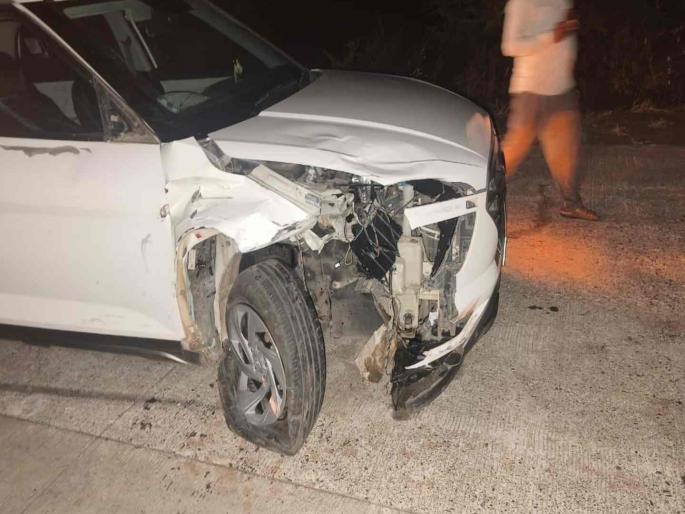 Car bike collision in Latur Three seriously injured | कार-दुचाकीची समाेरासमाेर धडक; तिघेजण गंभीर जखमी Car bike collision in Latur Three seriously injured | कार-दुचाकीची समाेरासमाेर धडक; तिघेजण गंभीर जखमी