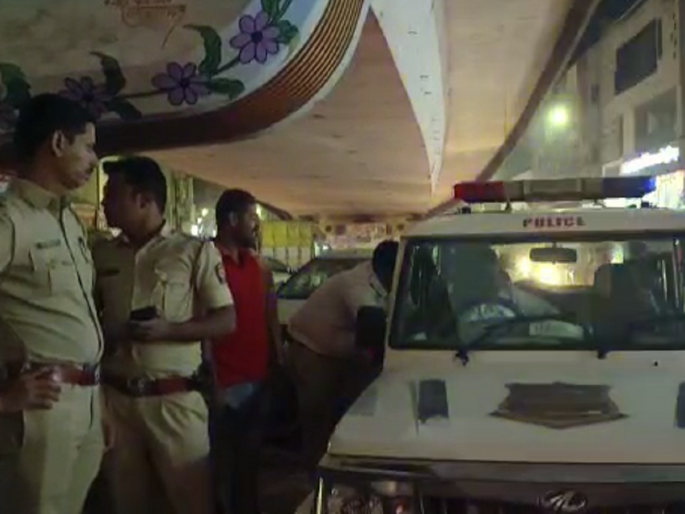 Latur's subway became an accident route; The speeding vehicle crushed the bike rider | लातूरचा भुयारी मार्ग बनला अपघात मार्ग; भरधाव वाहनाने दुचाकीस्वारास चिरडले Latur's subway became an accident route; The speeding vehicle crushed the bike rider | लातूरचा भुयारी मार्ग बनला अपघात मार्ग; भरधाव वाहनाने दुचाकीस्वारास चिरडले